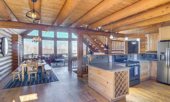 Fairplay Cottage | Spacious Fairplay Log Home w/Patio & Fire Pit!