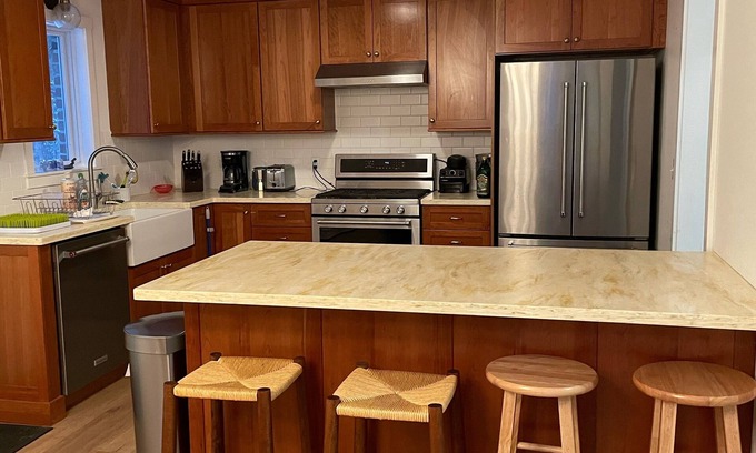South Londonderry House | Spacious Family getaway near Magic Mountain, VT