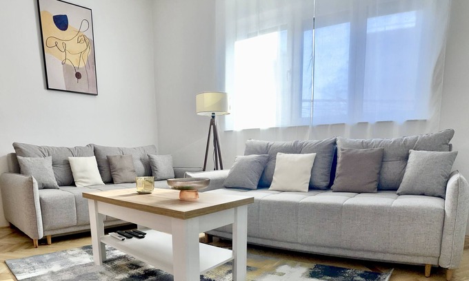 Cove Parja House | Spacious family home with large patio for chill & grill - Apartment Noel Knin