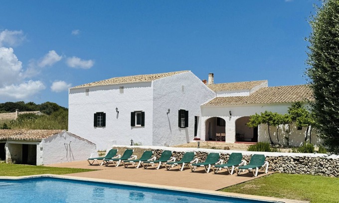 Minorca Villa | Spacious farmhouse, 4 bedrooms, 4 bathrooms, free WiFi
