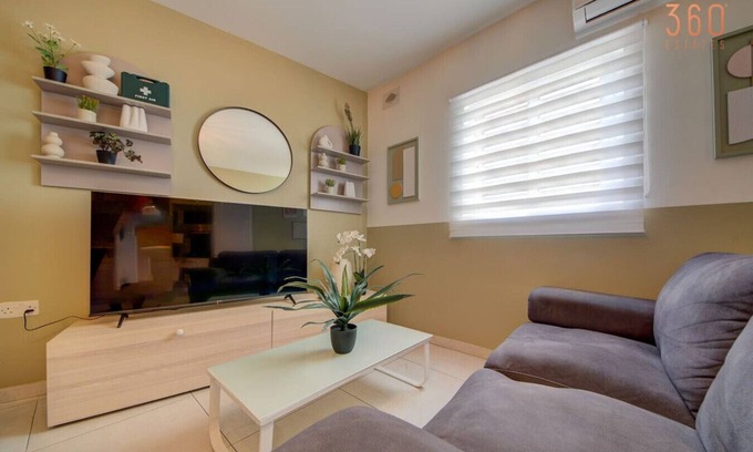 Pieta Apartment | Spacious, fully equipped 4BR home in Pietà w/WIFI
