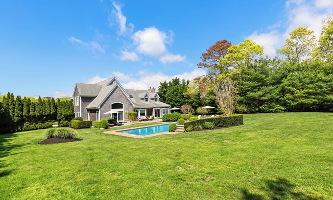 Quogue House | Spacious, Heated Pool, 2 Master Bedrooms close to Beaches, Shopping & Dining
