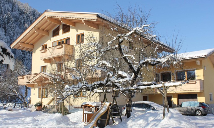 Aschau Im Zillertal House | Spacious holiday home with ski bus at the door