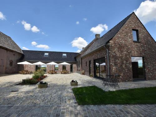Poperinge House | Spacious Holiday Home with Pond in Poperinge