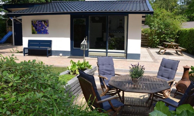 Municipality of Ermelo House | Spacious holiday home in Ermelo with private garden