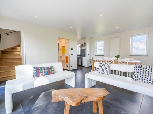Poperinge House | Spacious Holiday Home with Pond
