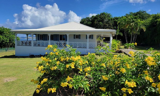 Cotton Ground House | Spacious home perfect for family, couples, friends, near beach, golf, eateries