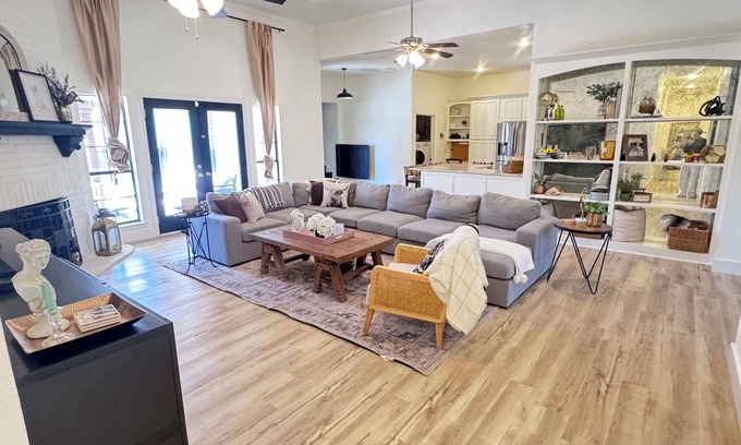 Terrell House | Spacious home on 10 acres with entertainment galore Pool table, ping pong n’more