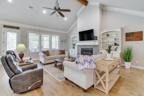 Hot Springs Village House | Spacious Hot Springs Village Home Less Than 1 Mi to Lake!