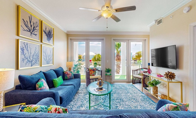 Mexico Beach House | Spacious House with Shared Pool & Bay Views - Perfect for Relaxation