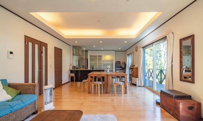 Futo House | Spacious house with garden and log cabin in Izu highlands, 2 hours from Tokyo.