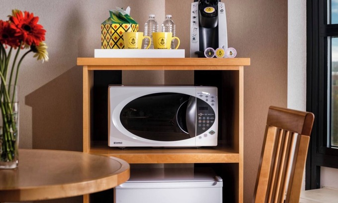 University District House | Spacious King Suite, Tropical Welcome, Staypineapple, Easy UW Access