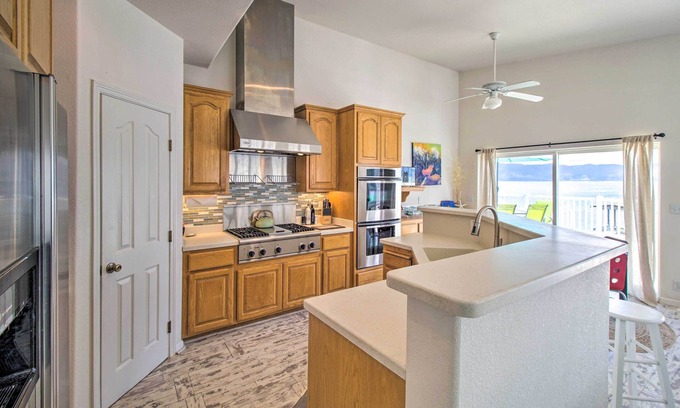 Lakeport House | Spacious Lakeport Home w/Dock & Mtn Views!