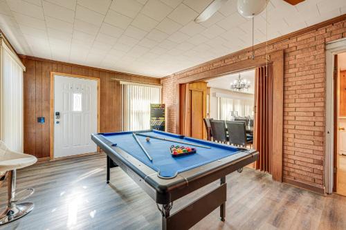Lexington House | Spacious Lexington Abode with Pool Table and Fireplace