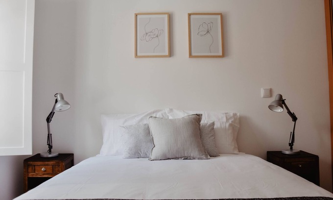 Coimbra City Centre Apartment | Spacious, light-filled one-bedroom apartment (self check-in)