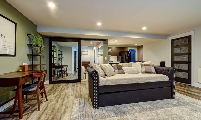 Snohomish Apartment | Spacious Luxury Apt w/New Finishes + Great Views