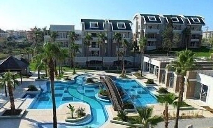Kemer Mahallesi Apartment | Spacious luxury living on magnificent gated Tropicana