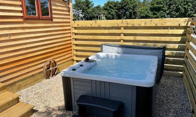 Hawes Ski Chalet | Spacious luxury lodge with high end décor to sleep four.