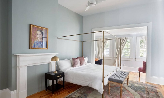 Uptown Historic District Apartment | Spacious Magazine Apt | Walkable to Shops & Cafes