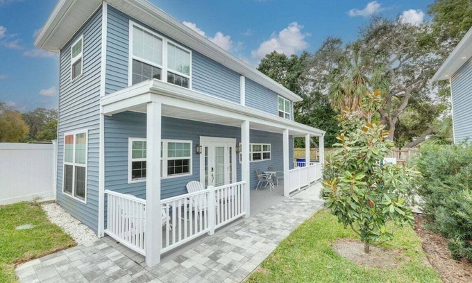 Downtown Dunedin House | Spacious & Modern Tiny Home w/Pool in Downtown Dunedin