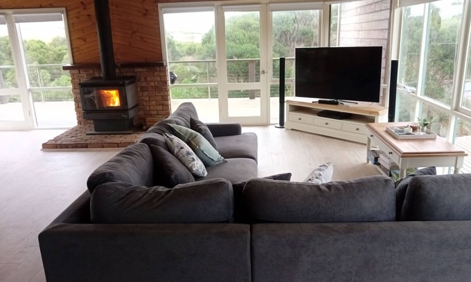 Smiths Beach House | Spacious ocean view beach house - sleeps 12