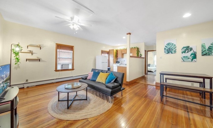 Roxbury Apartment | Spacious Open Concept 1BD/1BATH In Boston City