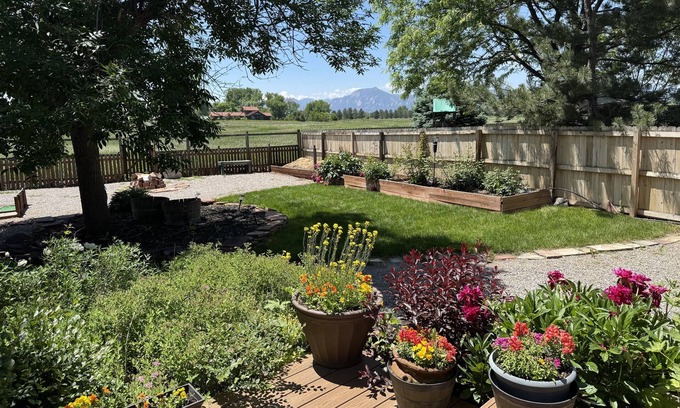 Gunbarrel House | Spacious & Private Boulder Retreat w/Mountain View