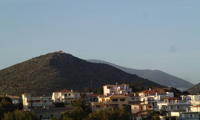 Kranidi Apartment | Spacious, quiet, 2nd floor apartment with the beach only 6km away by push bike.