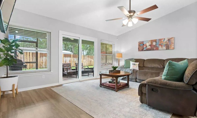 Lakeside House | Spacious, Quiet, & Clean Family Home