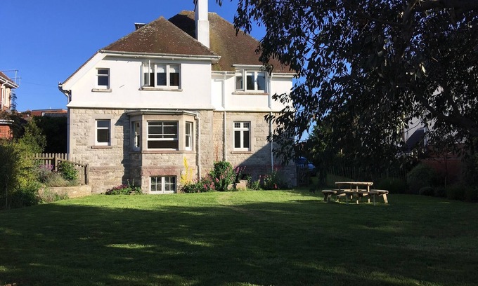 Swanage House | Spacious, quiet location, beach few mins, big garden, prices flexible