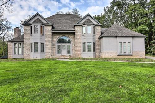 Amherst House | Spacious Refuge with Private Pool and Outdoor Bar!