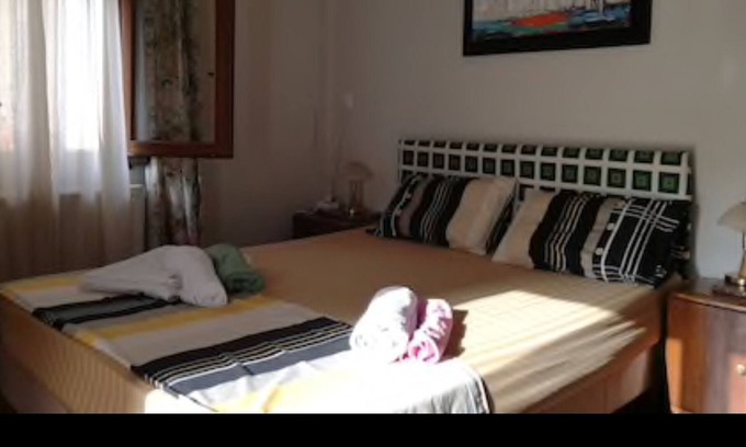 Platia Viktorias Apartment | Spacious renovated apartment in the center