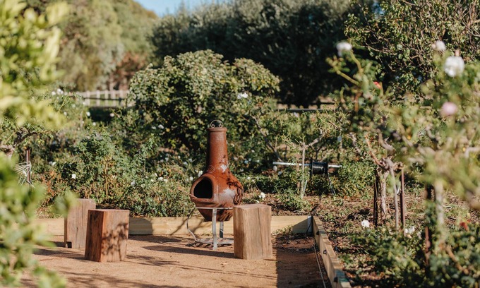 Flinders House | Spacious retreat in Flinders with Sauna and Hot Tub.