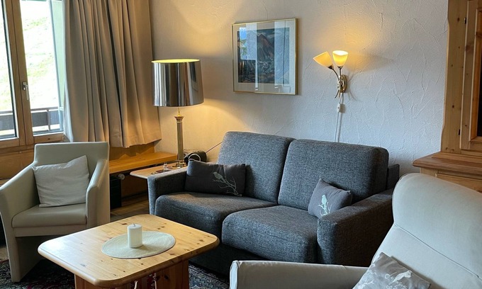 Davos-Dorf Apartment | Spacious studio for 1-3 people. with balcony, swimming pool and sauna, Davos-Dorf