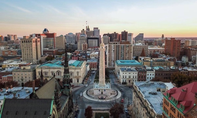 Mount Vernon Hotel | Spacious & Stylish Rooms in Baltimore's Art District - With Rooftop Bar