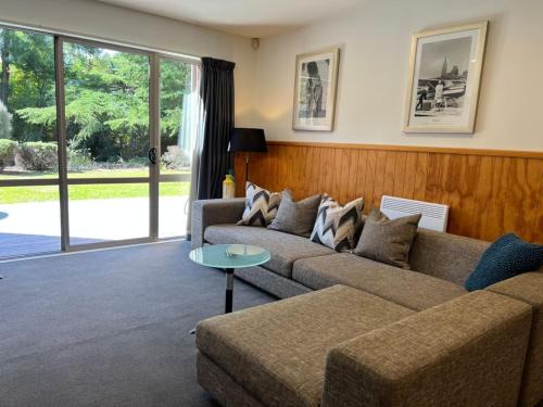 Upper Riccarton House | Spacious Suburban Hideaway