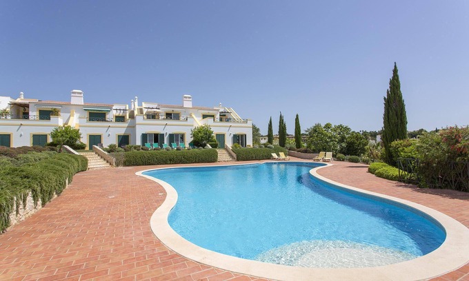 Carvoeiro House | Spacious townhouse for 8 with stunning sea views