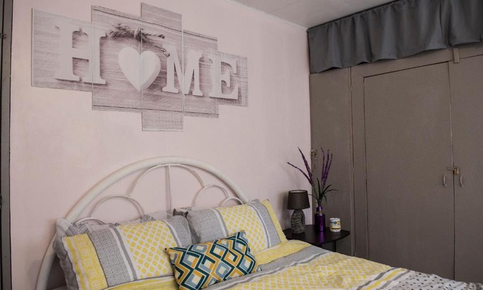 Olongapo Apartment | Spacious Vacation House or Room Only, Olongapo city center.