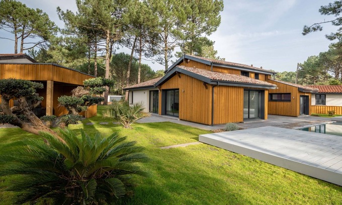 Biscarrosse Plage House | Spacious Villa with Heated Pool, 5 Bedrooms, Wi-Fi, in Quiet Biscarrosse Neighborhood