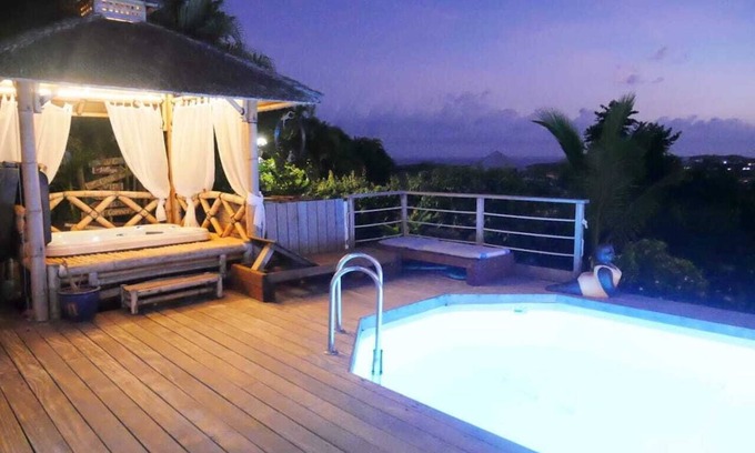 Riviere-Salee Villa | Spacious Villa 6 pers. 3 Bedrooms 2 Bathrooms Swimming pool, Jacussi, sea view,
