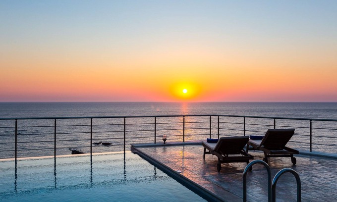 Livadia Villa | Spacious Villa in unspoilt nature directly by the sea - a paradise