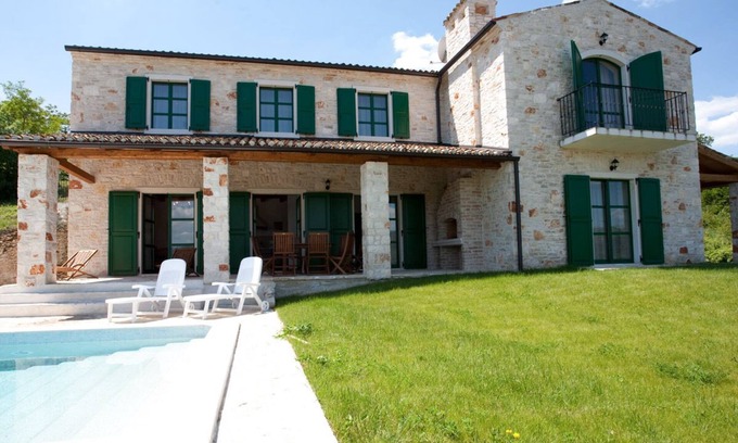 Brkac House | Spacious villa with 10x5m pool, aircon. Rural retreat, stunning views.