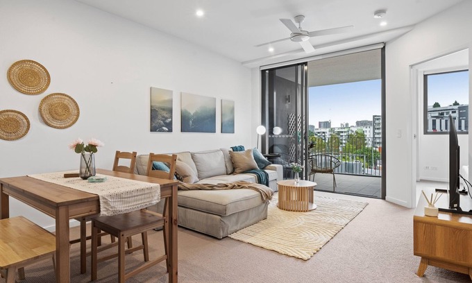 West End Apartment | Spacious West End Apartment with Pool & BBQ Access