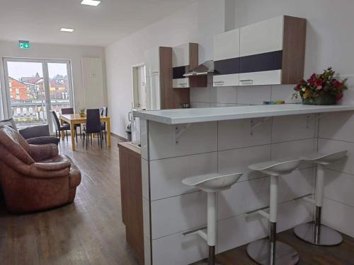 Ostringen Apartment | Spacious Worker Apartments with Rooftop Terrace - Up to 21 Guests