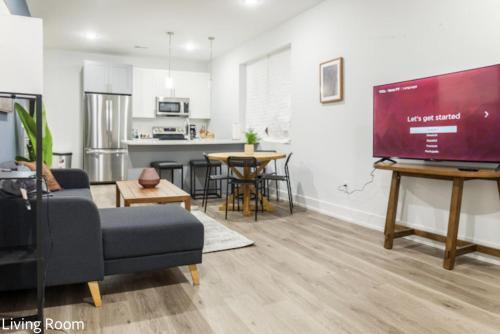 North Philadelphia East Apartment | Spacy 4br4ba-patio-cribwd,pingpong,sleeps12