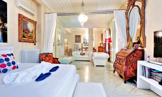 Rione III Colonna Apartment | Spanish Steps Luxury House, your home far from your home