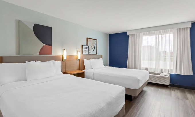 Oak Forest Hotel | Spark by Hilton Oak Forest
