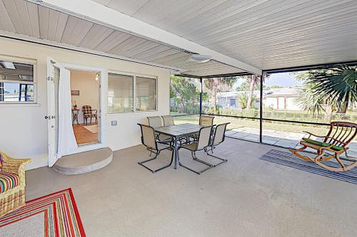 Lantana House | Sparking Ocean