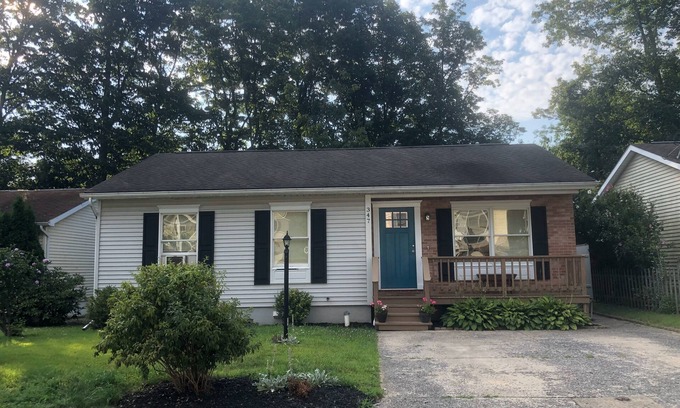 State College House | Sparkling clean bungalow close to campus
