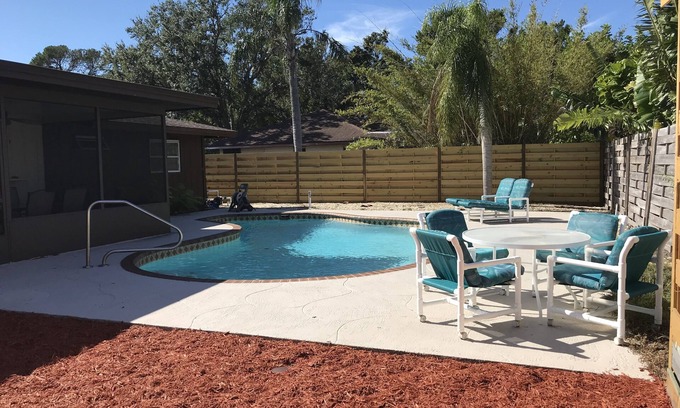 West Bradenton House | Sparkling Clean Home near Manatee River and Beaches NW Bradenton area